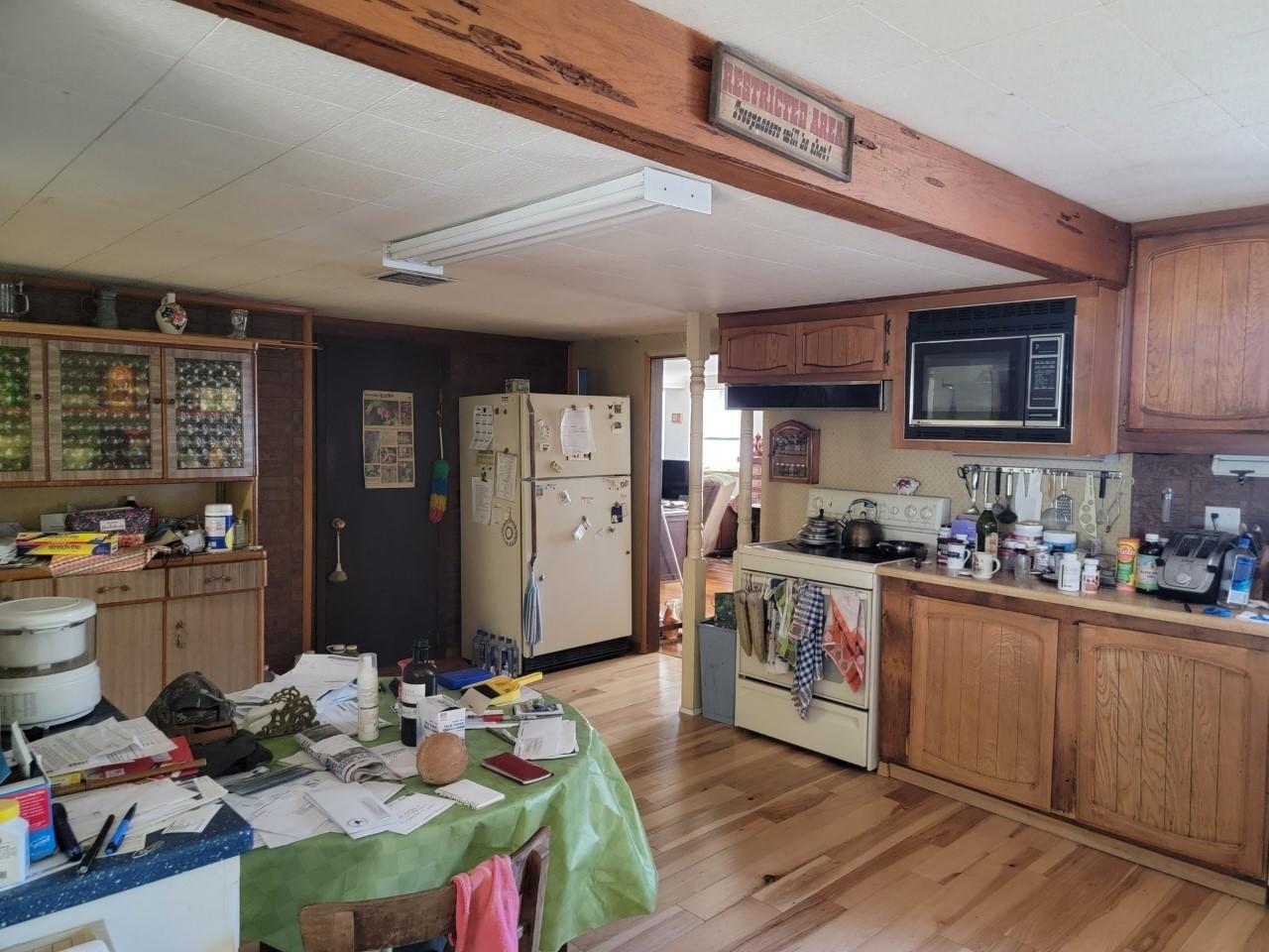 1611 Timberridge Road Grants Pass, OR 97527 - Photo 10 of 12 1611 kitchen 2