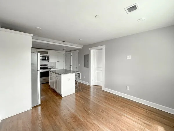 $2,100 | 468 Salem Street, Unit 2, Malden, MA 02148