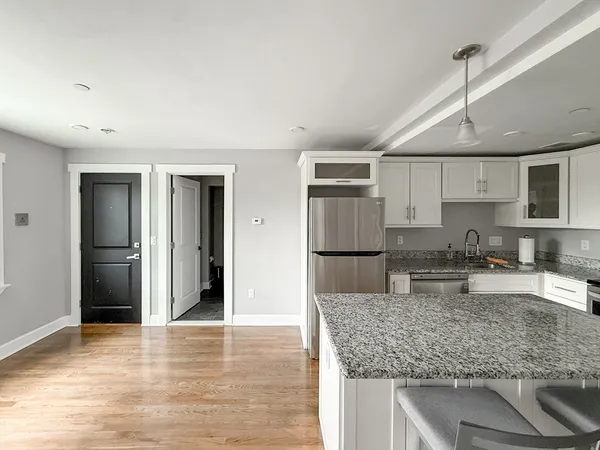 $2,100 | 468 Salem Street, Unit 2, Malden, MA 02148