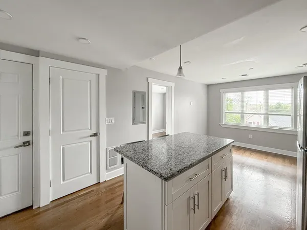 $2,100 | 468 Salem Street, Unit 2, Malden, MA 02148