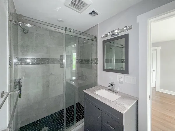 $2,100 | 468 Salem Street, Unit 2, Malden, MA 02148