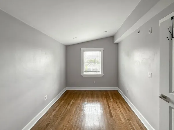 $2,100 | 468 Salem Street, Unit 2, Malden, MA 02148