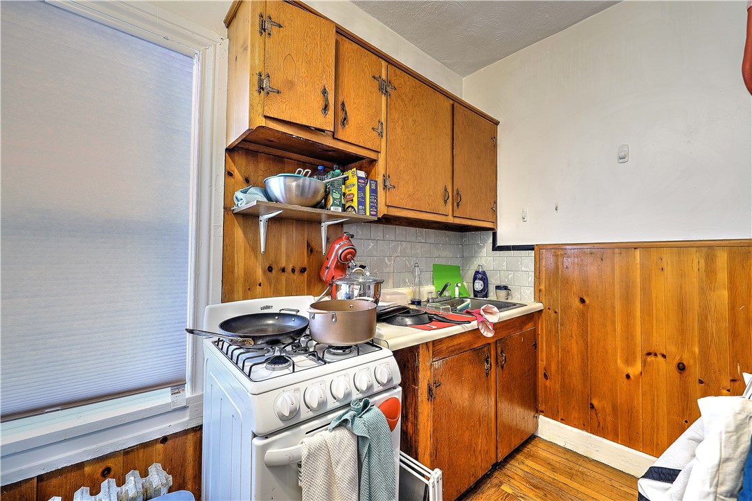 124 Pitman Street Providence, RI 02906 - Photo 14 of 28