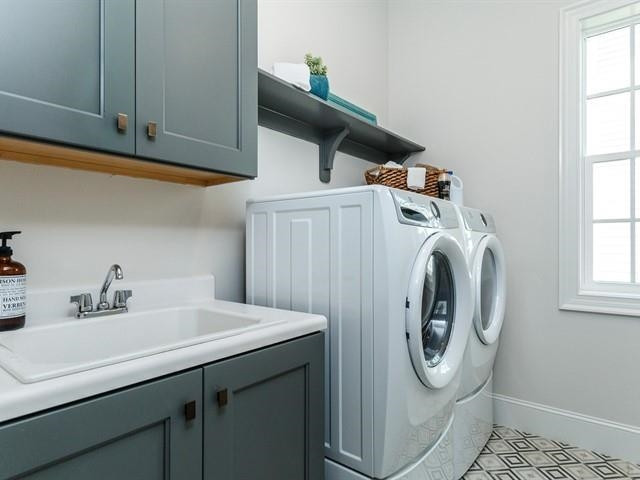 1017 Whitehall Circle Durham, NC 27713 - Photo 15 of 25 a utility room with dryer and washer