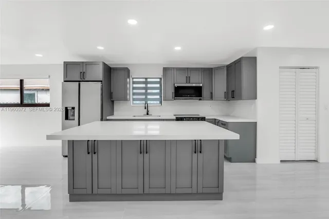 $535,000 | 528 Northwest 3rd Court, Hallandale Beach, FL 33009