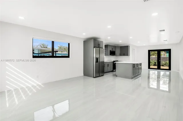 $535,000 | 528 Northwest 3rd Court, Hallandale Beach, FL 33009