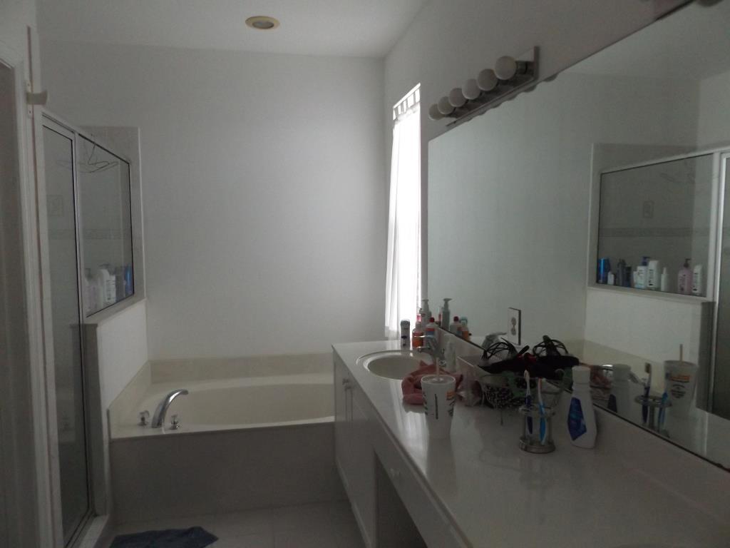 6201 Spring Lake Terrace Fort Pierce, FL 34951 - Photo 9 of 11 Master Bath