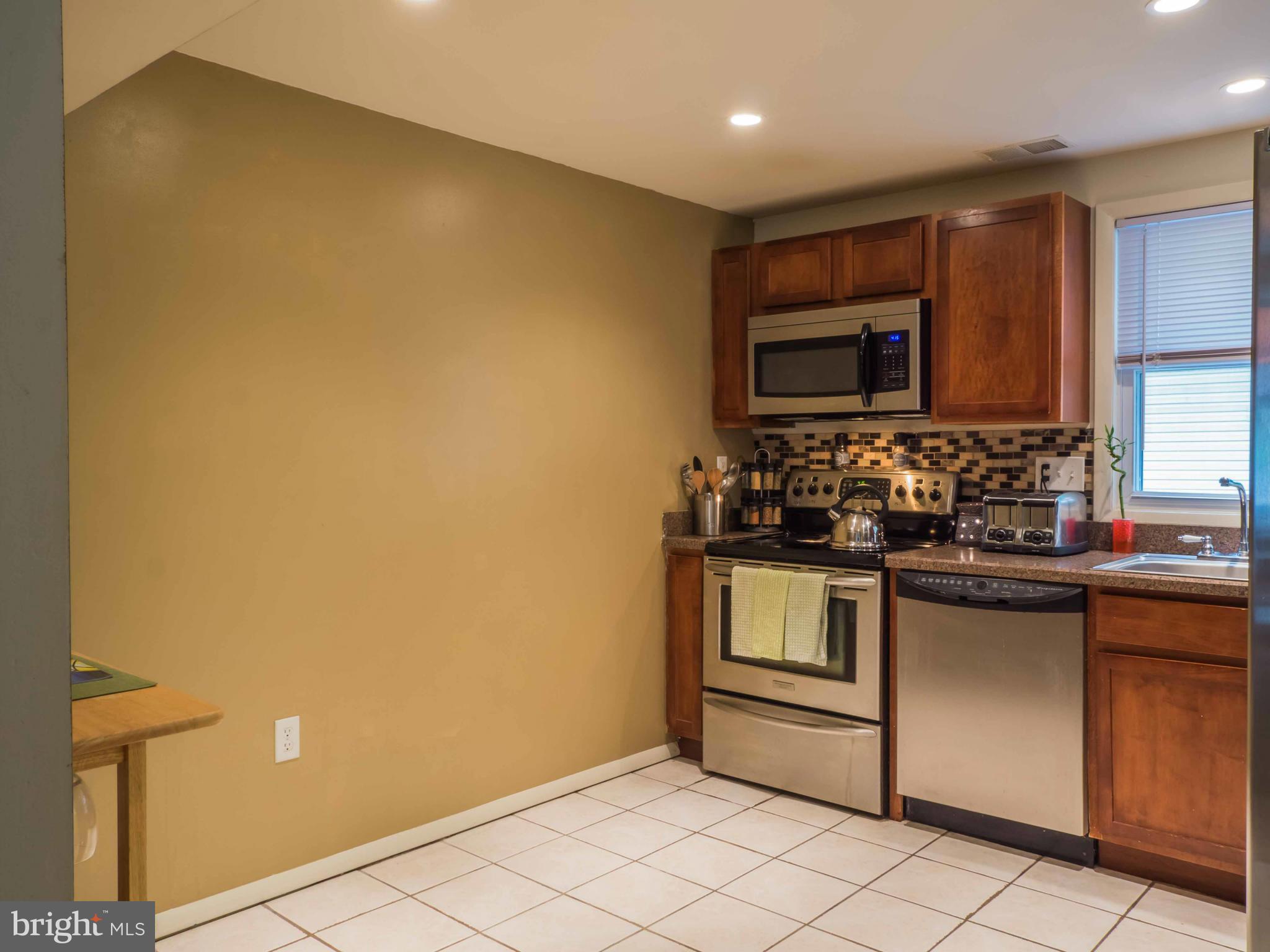 1329 Greyswood Road Odenton, MD 21113 - Photo 6 of 29 Kitchen