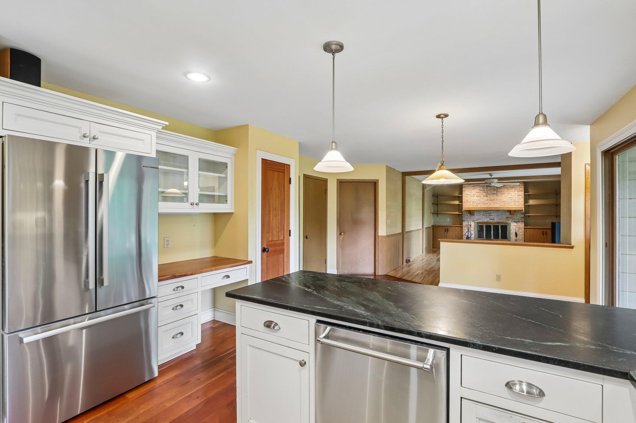 7400 North Pierron Road Glendale, WI 53209 - Photo 5 of 49 kitchen