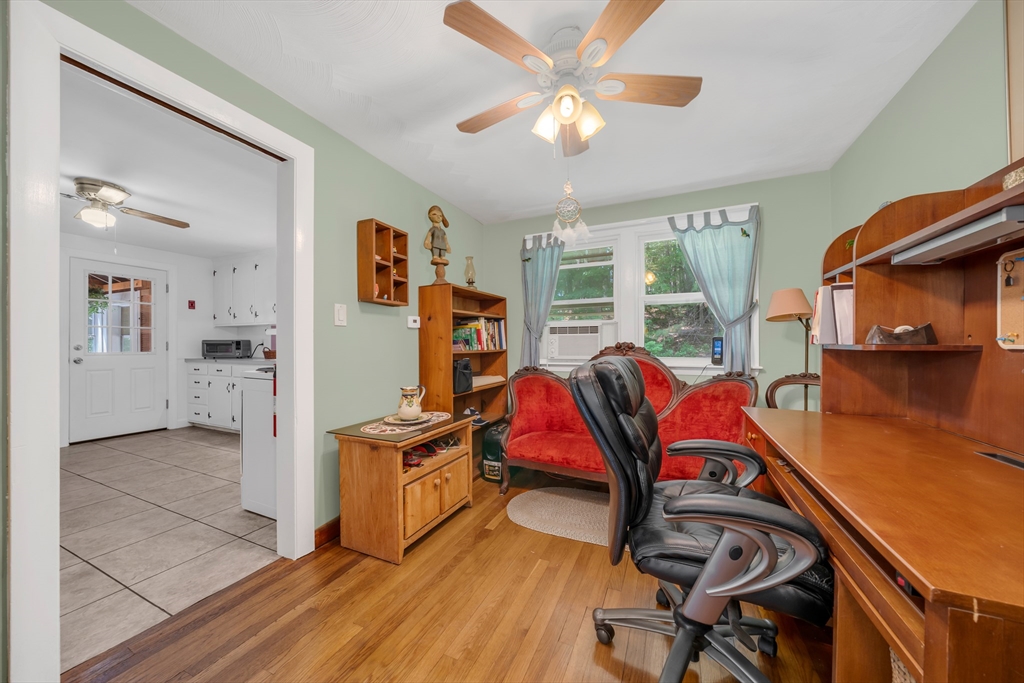 204 Hill Road Groton, MA 01450 - Photo 9 of 22