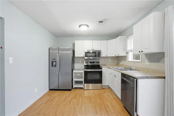 $190,000 | 17410 Chestnut Drive, Belton, MO 64012