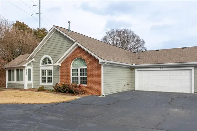 $375,000 | 2128 Carefree Circle, Unit 1, Marietta, GA 30062