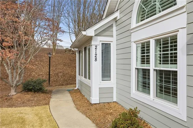 $375,000 | 2128 Carefree Circle, Unit 1, Marietta, GA 30062