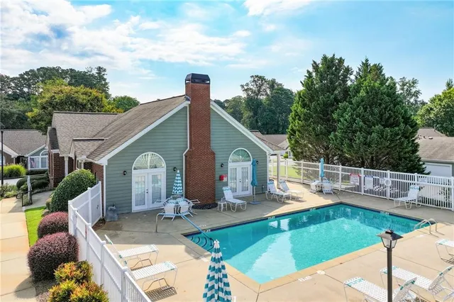 $375,000 | 2128 Carefree Circle, Unit 1, Marietta, GA 30062