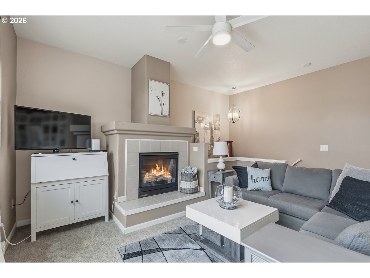 14745 Southwest Sandhill Loop, Unit 203 Beaverton, OR 97007 - Photo 5 of 18 Living Room