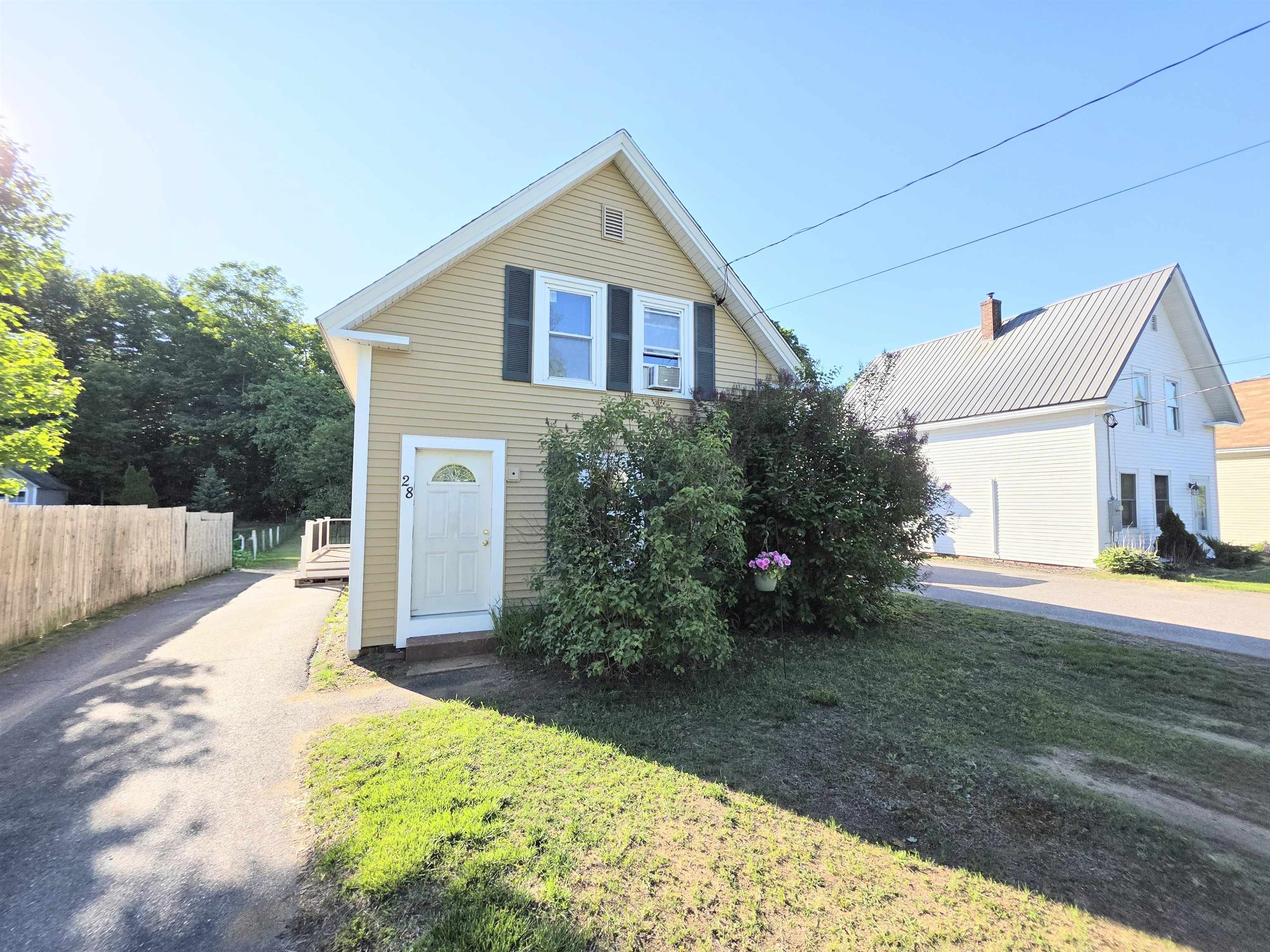 28 Mill Street Belmont, NH 03220 - Photo 1 of 24