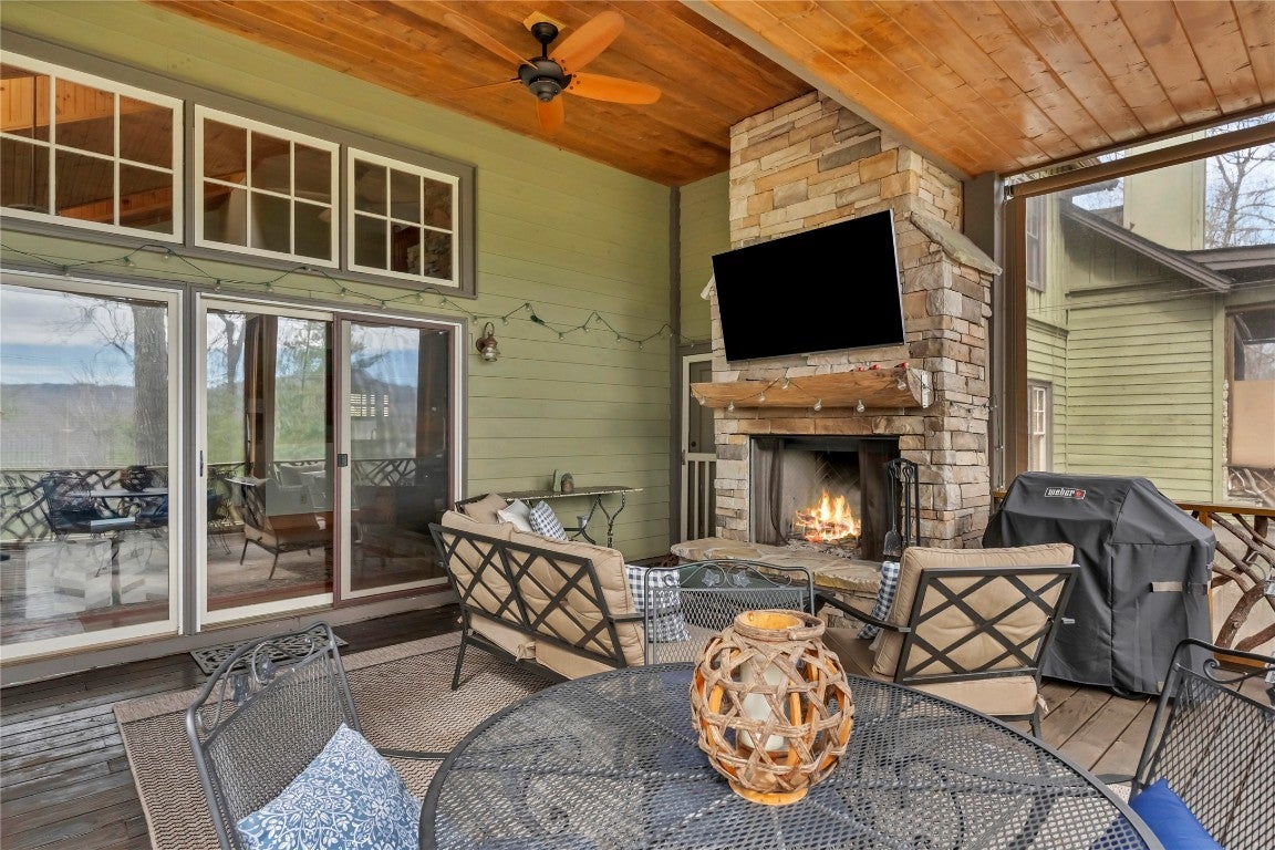 233 Rendezvous Ridge, Unit B Cashiers, NC 28717 - Photo 25 of 29 Gallery Image 25