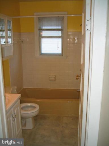 1619 Knoxville Road Edgewater, MD 21037 - Photo 5 of 9 Bath #1