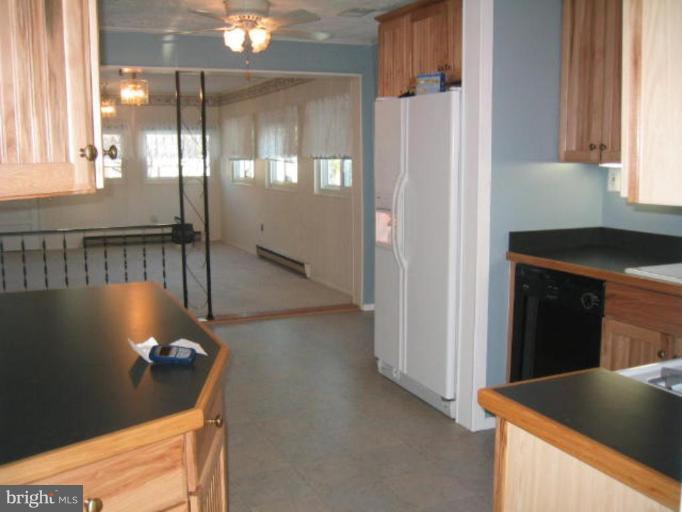 1619 Knoxville Road Edgewater, MD 21037 - Photo 8 of 9 Kitchen #2
