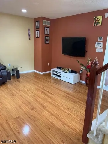 $4,300 | 2 Halstead Place, Princeton, NJ 08540