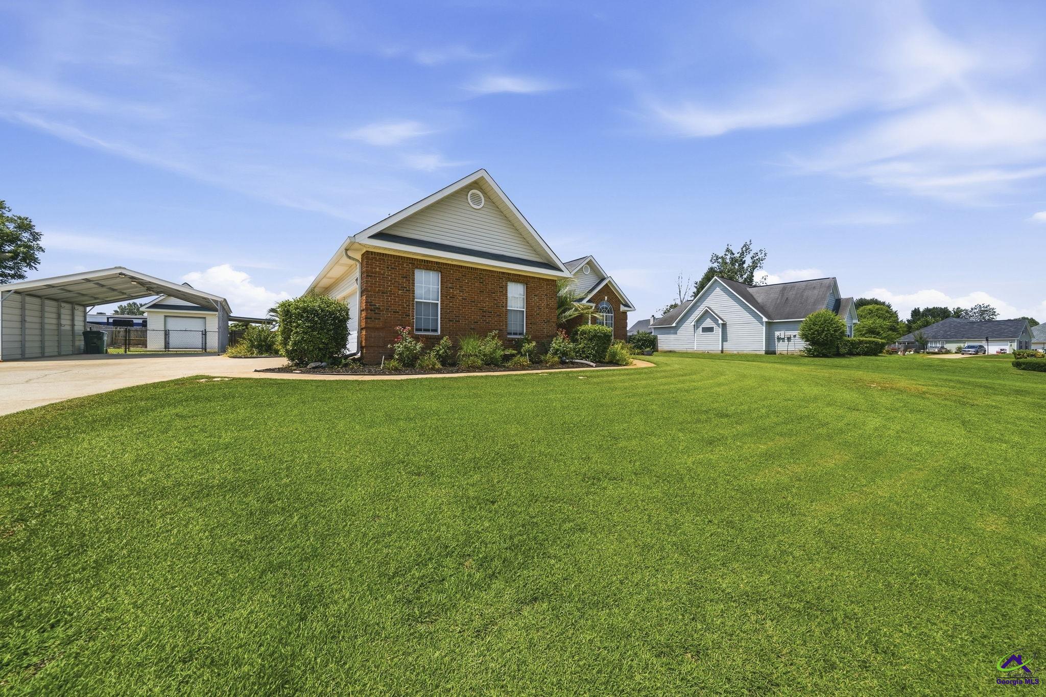 128 Spring Chase Circle Kathleen, GA 31047 - Photo 3 of 53