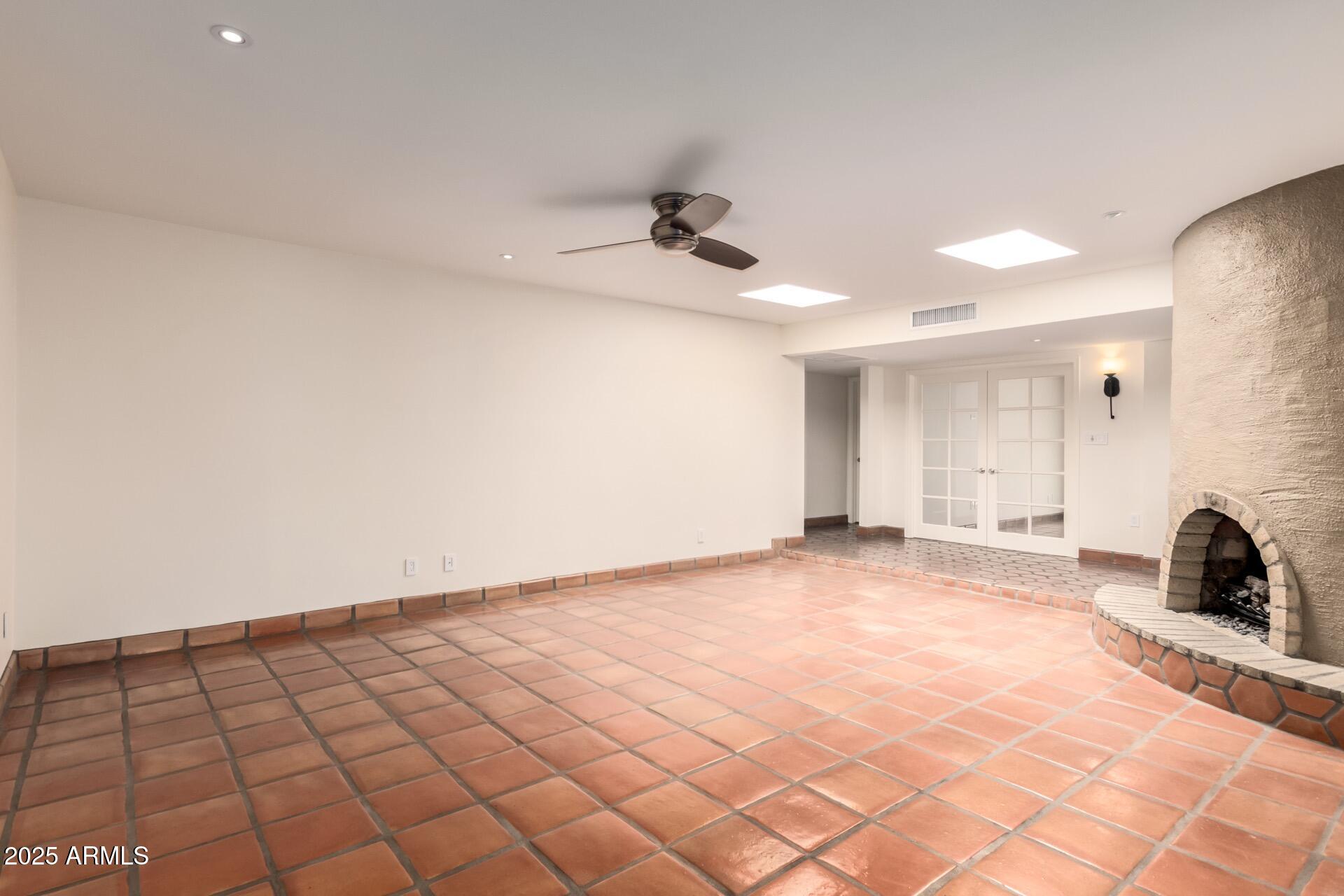 7770 East Camelback Road, Unit 16 Scottsdale, AZ 85251 - Photo 6 of 26 Camelback 6