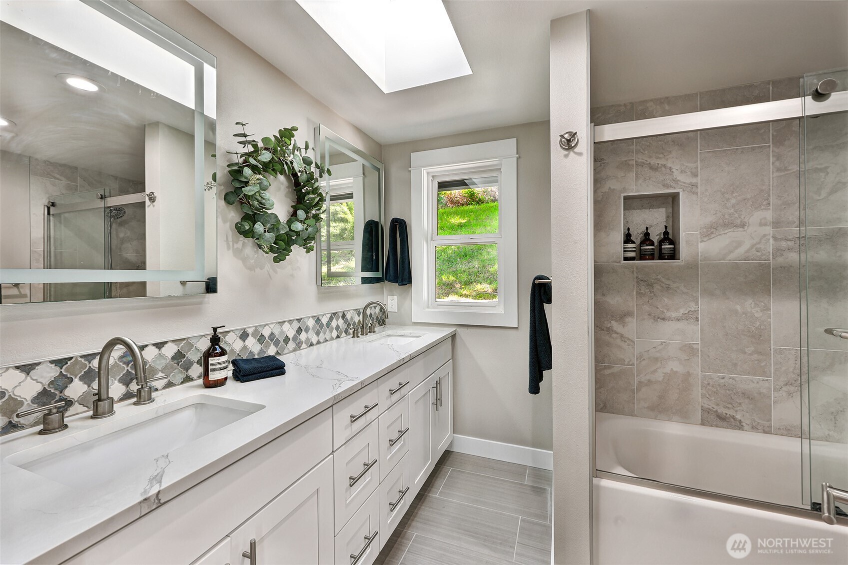14208 Glen Acres Road Southwest Vashon, WA 98070 - Photo 14 of 27
