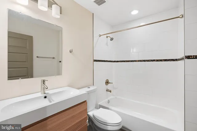 $440,000 | 1625 Ogden Street, Unit B, Philadelphia, PA 19130