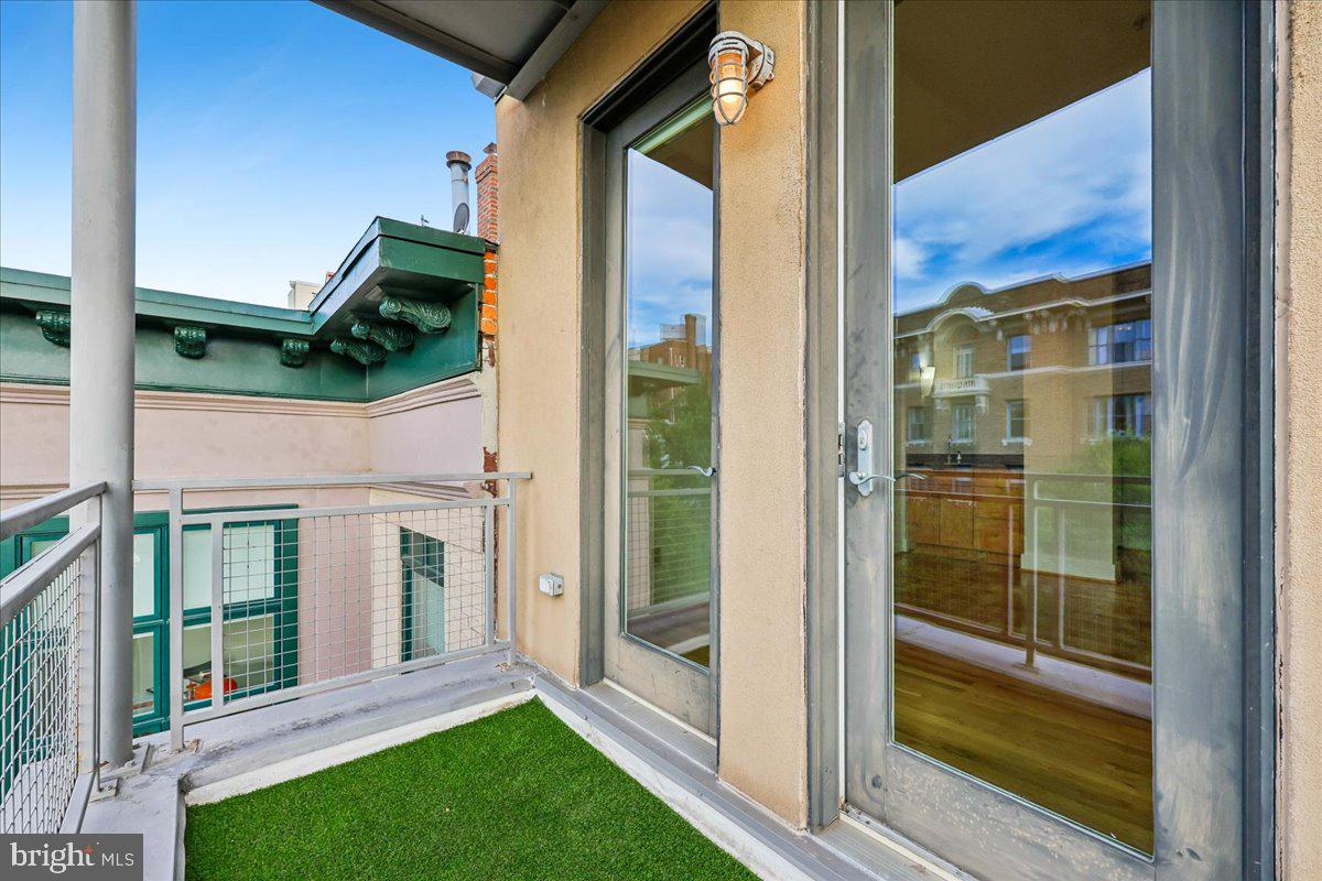 1819 Belmont Road Northwest, Unit 4 Washington, DC 20009 - Photo 13 of 67 Balcony Views