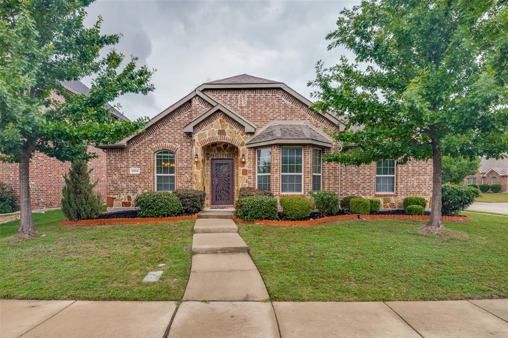 1815 Drake Drive Allen, TX 75002 - Photo 3 of 25