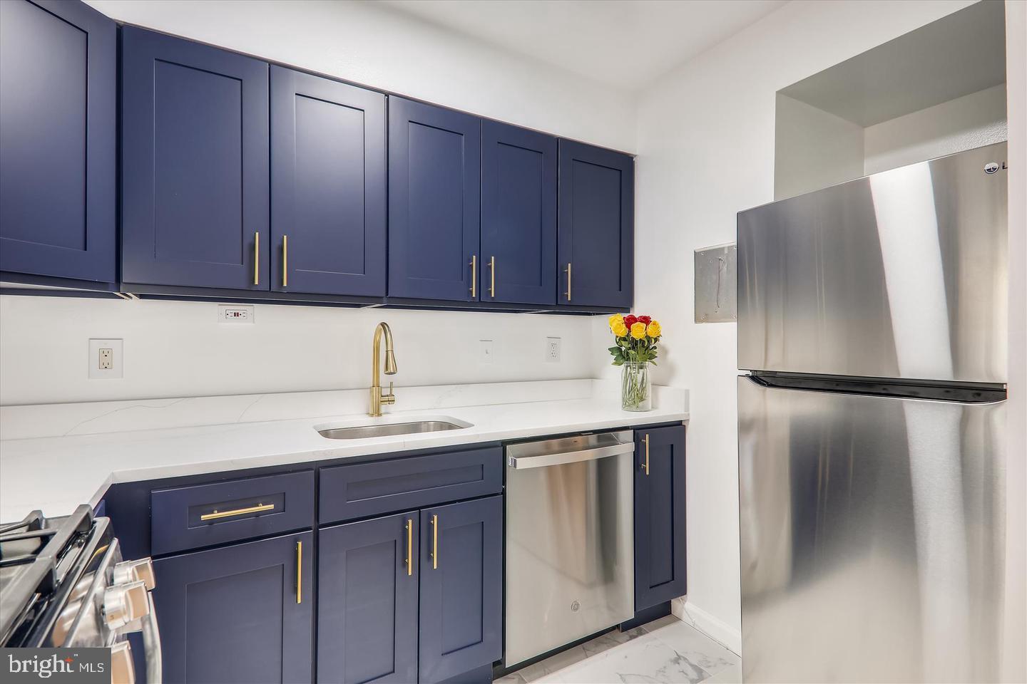 2101 Walsh View Terrace, Unit 17102 Silver Spring, MD 20902 - Photo 6 of 35 Gallery Image 6