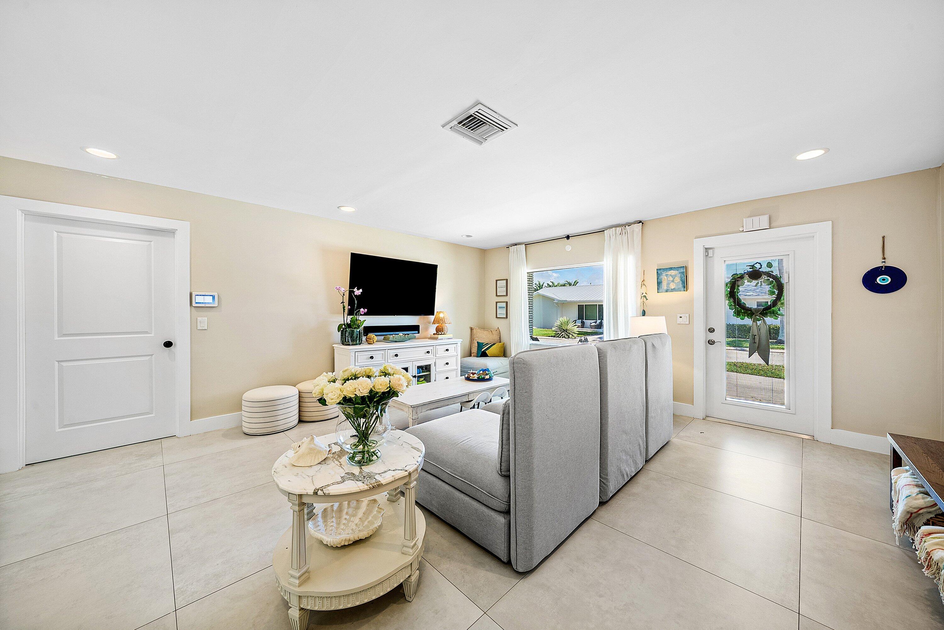 804 S Road Boynton Beach, FL 33435 - Photo 18 of 40 View towards entry