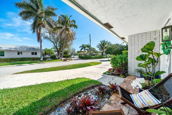$980,000 | 804 S Road, Boynton Beach, FL 33435