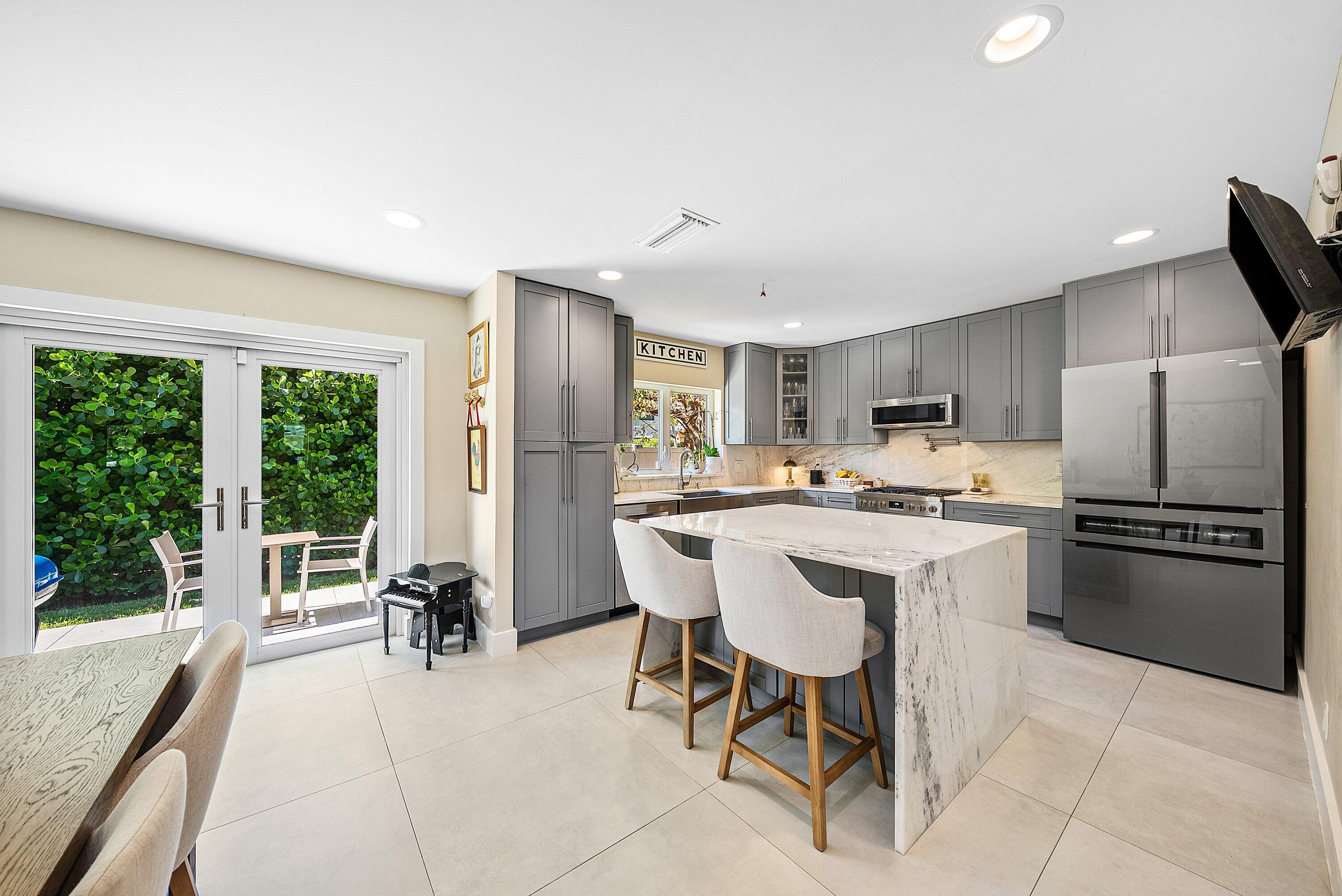 804 S Road Boynton Beach, FL 33435 - Photo 10 of 40 Outdoor flow