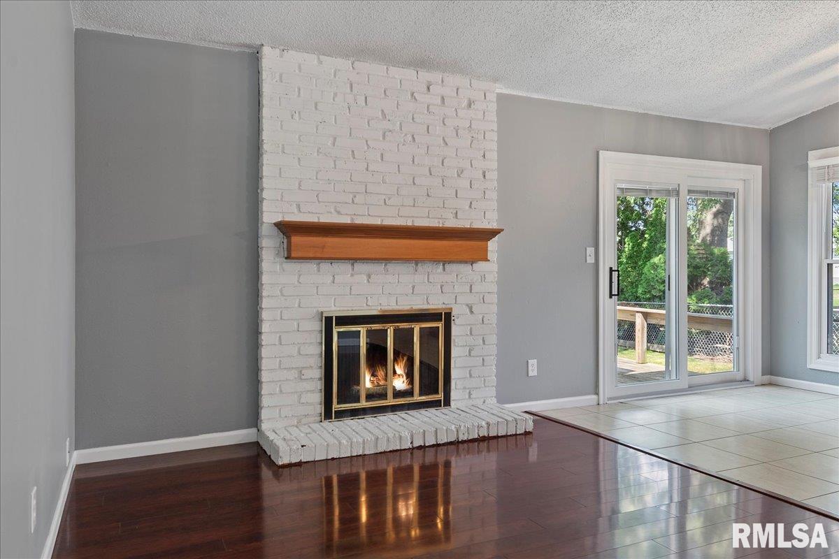 119 Springbrook Drive Springfield, IL 62702 - Photo 17 of 31