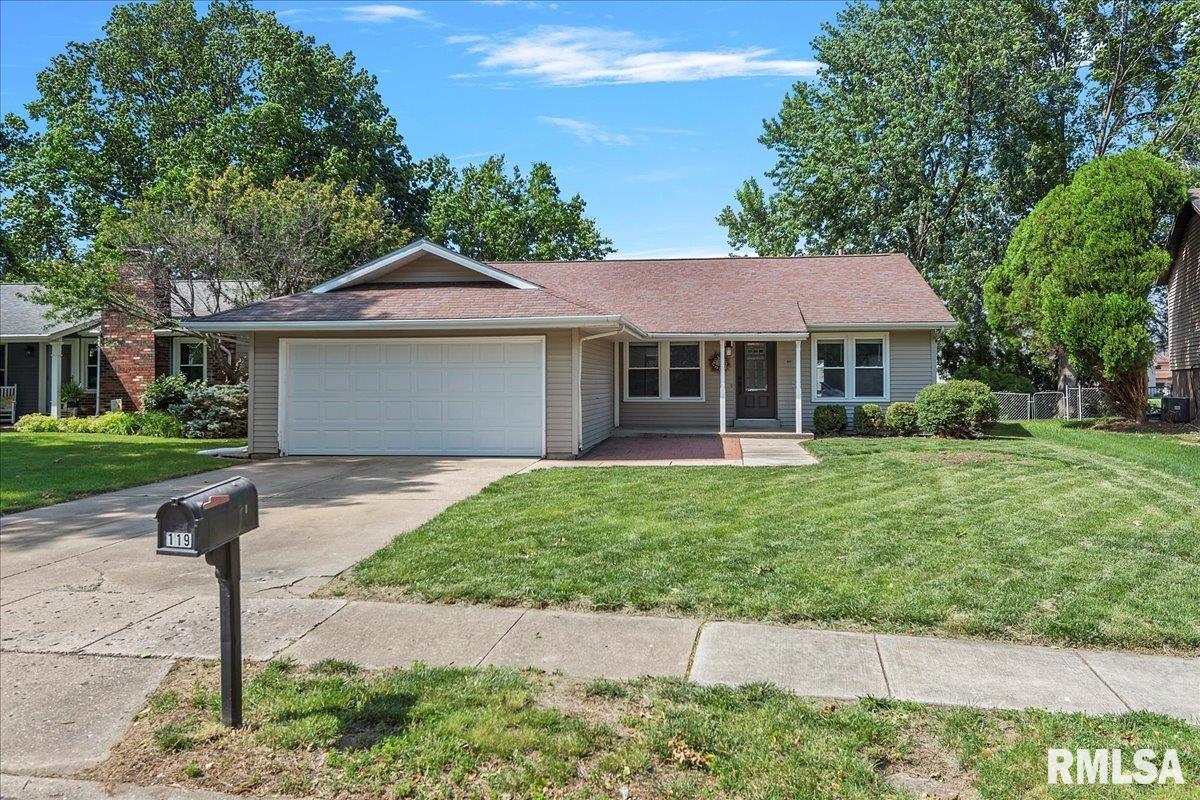 119 Springbrook Drive Springfield, IL 62702 - Photo 2 of 31