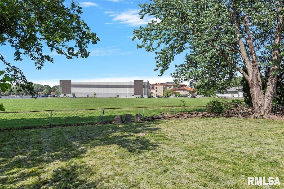 119 Springbrook Drive Springfield, IL 62702 - Photo 30 of 31