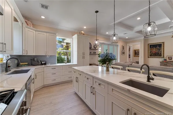 $1,690,000 | 1002 Southeast Riverside Drive, Stuart, FL 34996