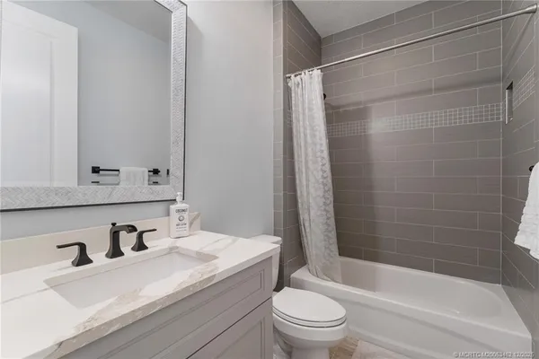 $1,690,000 | 1002 Southeast Riverside Drive, Stuart, FL 34996