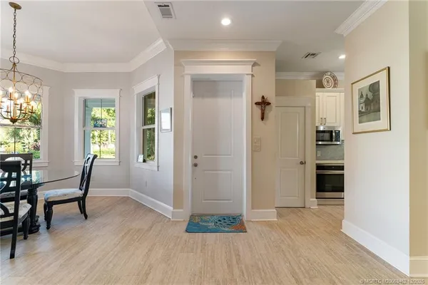 $1,690,000 | 1002 Southeast Riverside Drive, Stuart, FL 34996