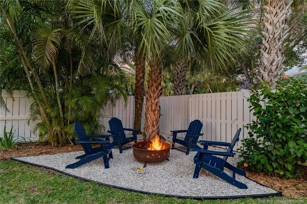 $1,690,000 | 1002 Southeast Riverside Drive, Stuart, FL 34996