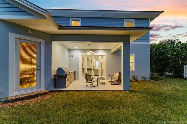 $1,725,000 | 1002 Southeast Riverside Drive, Stuart, FL 34996