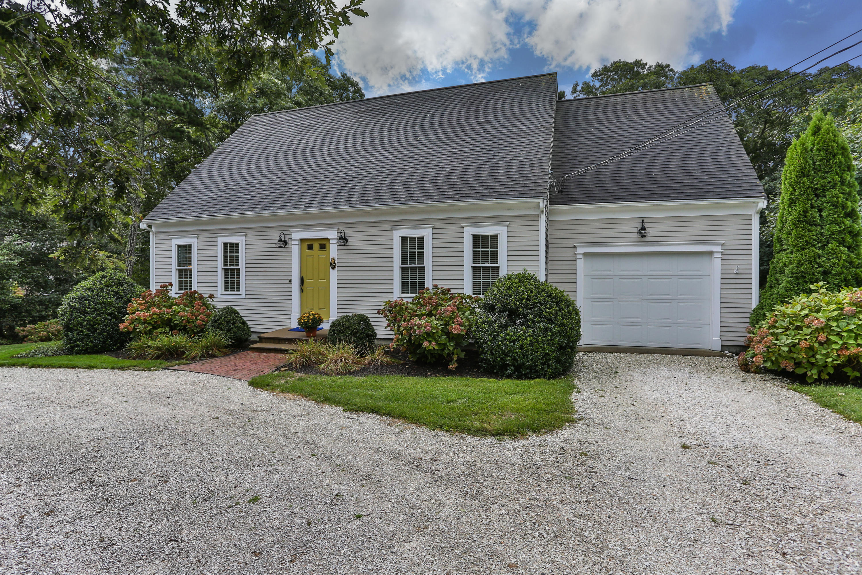 47 Bay Road Harwich, MA 02645 - Photo 1 of 35 44BayLR-2