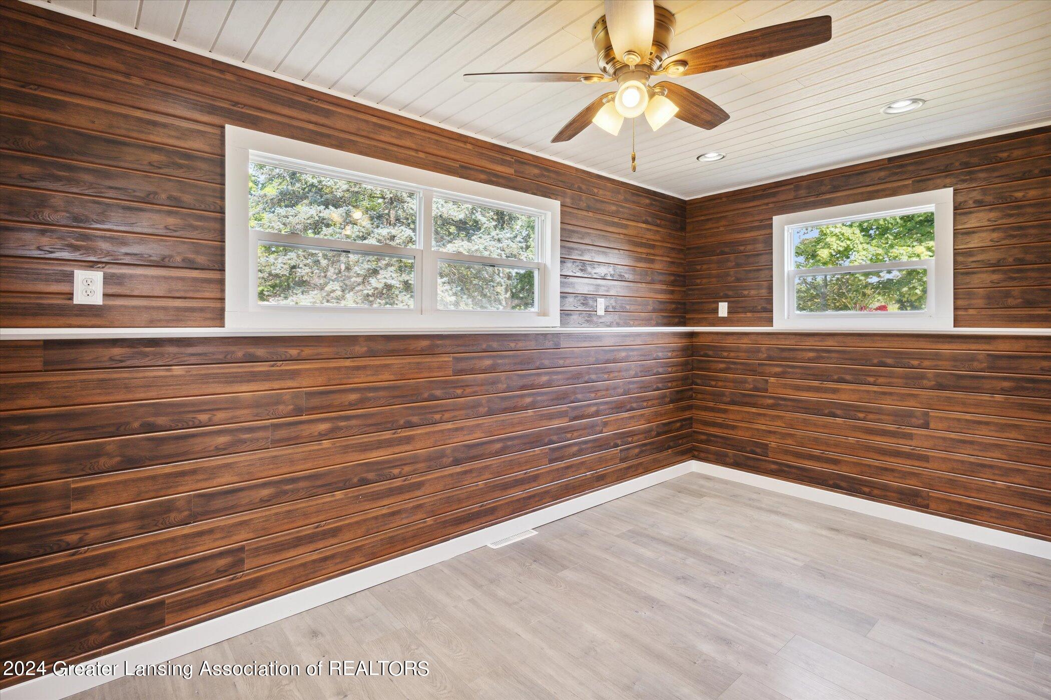 1399 West Kalamo Highway, Unit R2 Charlotte, MI 48813 - Photo 19 of 36 19-1399-W-Kalamo-Hwy-Charlotte-MI-48813-