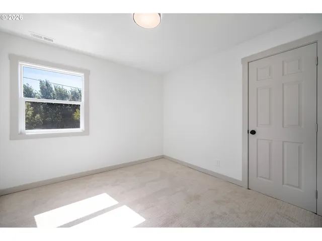$370,000 | 1710 Johnson Street, North Bend, OR 97459