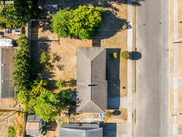 $370,000 | 1710 Johnson Street, North Bend, OR 97459