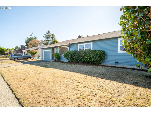 $370,000 | 1710 Johnson Street, North Bend, OR 97459
