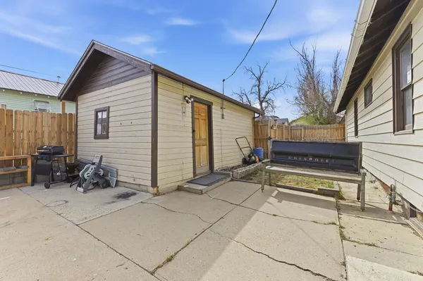$189,900 | 740 West 10th Street, Casper, WY 82601