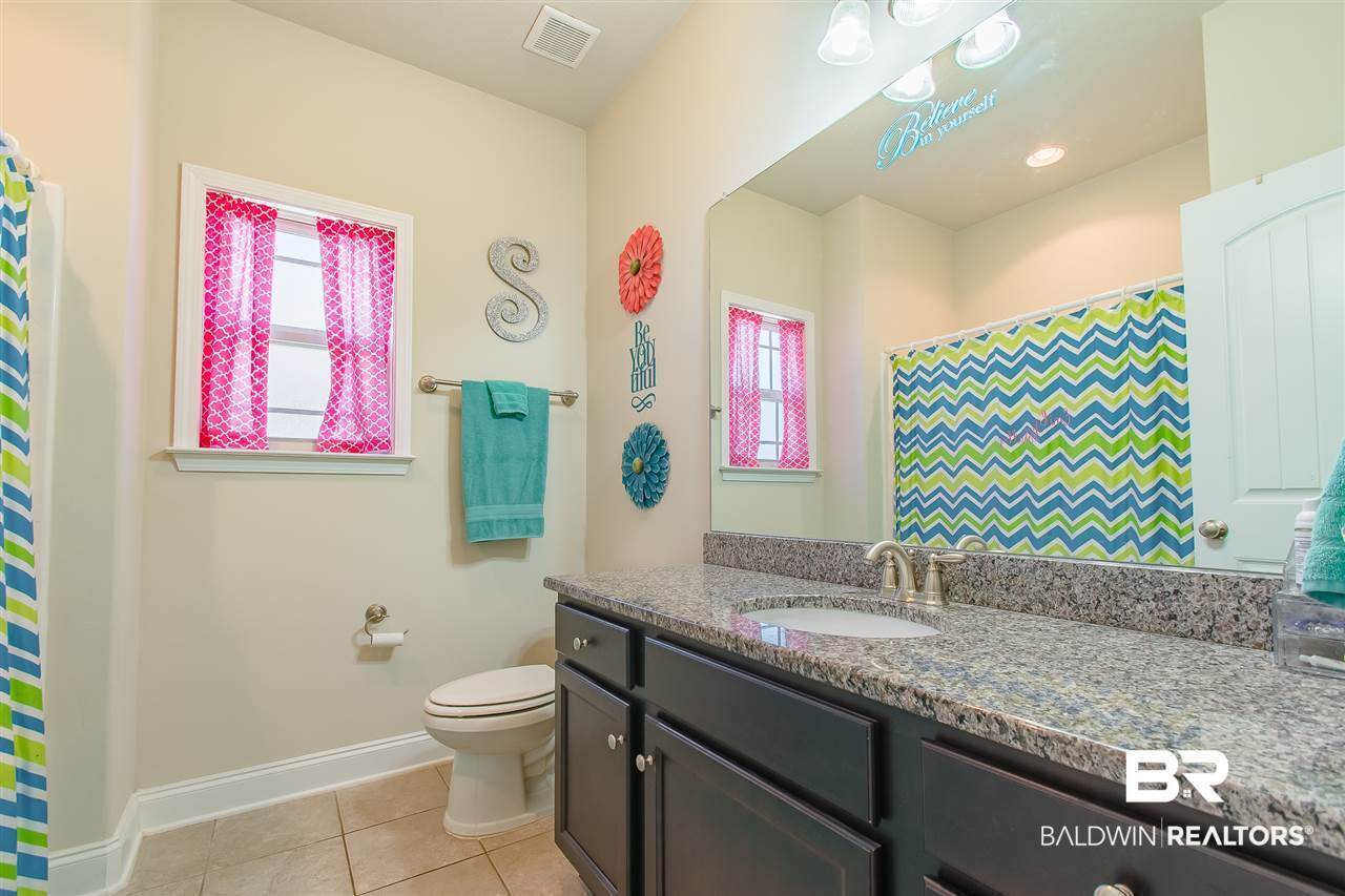 11920 Alabaster Drive Daphne, AL 36526 - Photo 30 of 38 Guest Bathroom w Granite
