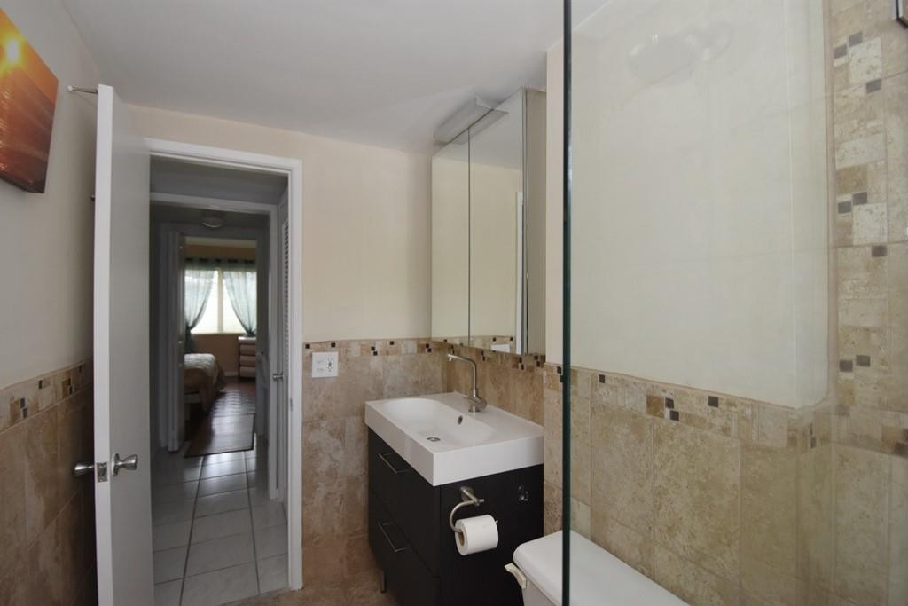 2161 Northeast 42nd Court, Unit 114 Lighthouse Point, FL 33064 - Photo 5 of 36 Photo 5